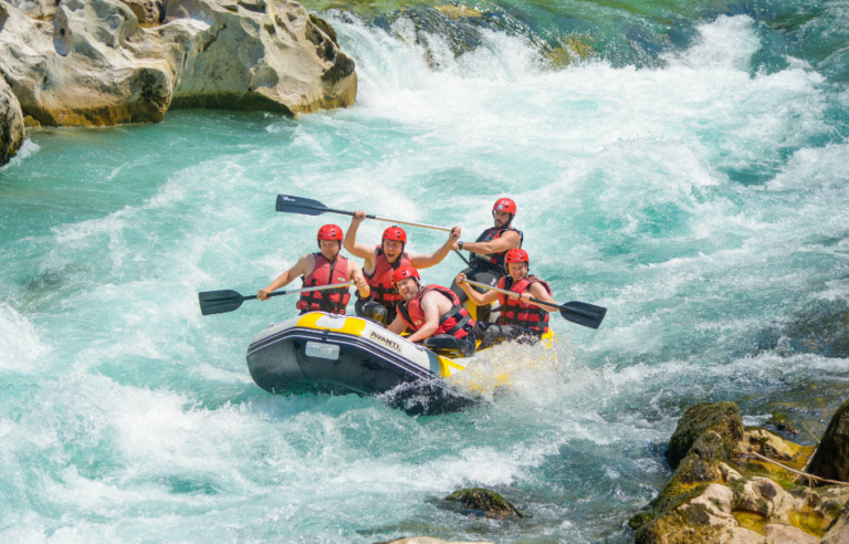 5 Considerations For An Enjoyable Winter Rafting Experience