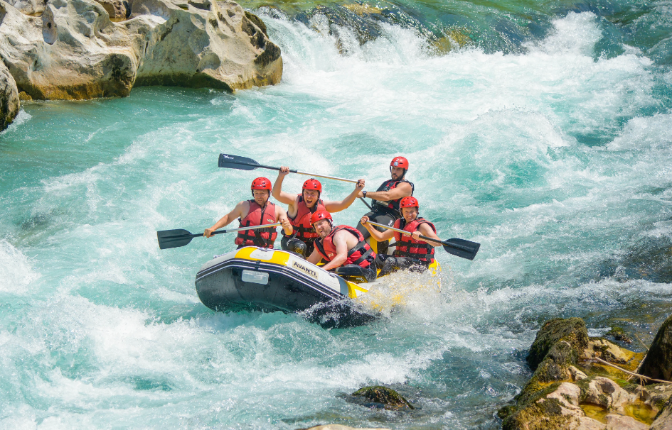 winter rafting